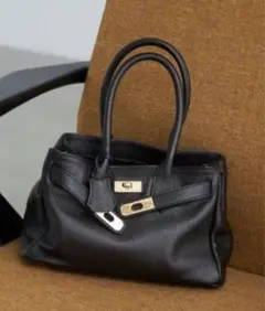 2025年最新】AULENTTI ベルト付きレザー midi bagの人気アイテム