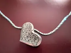 値下げ 2600→2200円　ハート型クリスタルネックレス