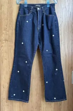 DOUBLE FLAGS フレアデニム　花、ハート刺繍