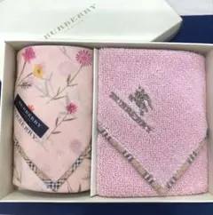 新品✨BURBERRY バーバリー ハンカチ、タオルハンカチ 花柄　ピンク　２枚