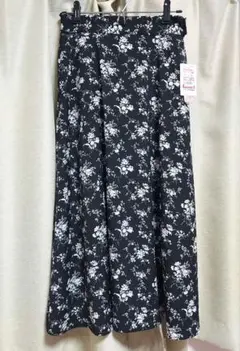 しまむら　花柄フレアスカート　低身長