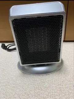 セラミックファンヒーター シルバー　小型のサムネイル