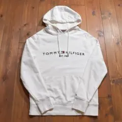 TOMMY HILFIGER トミーヒルフィガー ロゴ刺繍パーカー ホワイト