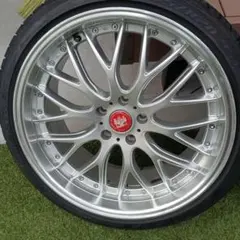 超バリ山残！20in/9J/ET38/PCD114.3/5H　245/35R20のサムネイル