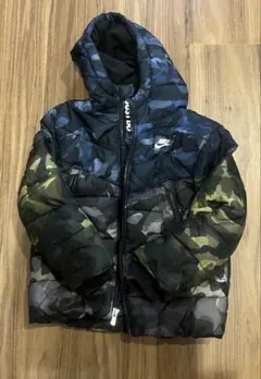Nike カモフラージュ ダウンコート 3歳ー4歳　100 110