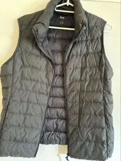UNIQLOグレー キルティングダウンベスト