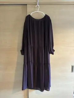ダークパープルドット柄ワンピース