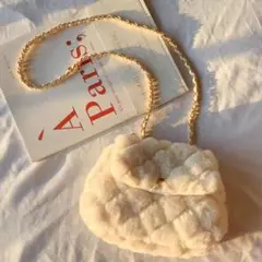 レディース秋冬にぴったり！ファーチェーンバッグ