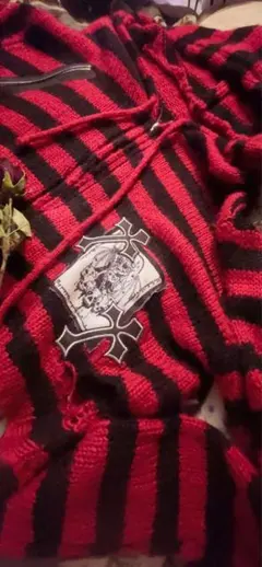 ボーダー穴あき地雷系ニット 夏秋春着用可能 ゴシック系・パンク系・サブカル系