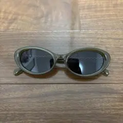オリーブグリーン オーバル型サングラス