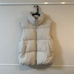 GU ジーユー 中綿ベスト ダウン風 ベージュ Sサイズ