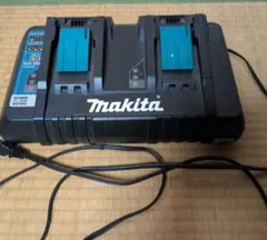 未使用に近い】Makita 充電器 二重バッテリースロット 動作確認済み 