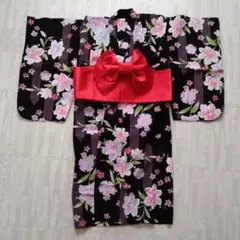 子供用浴衣セット　黒地　花柄　赤帯付き