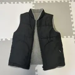 【コムサ】リバーシブル中綿ベスト 黒とグレー