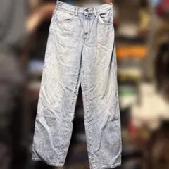 UNIQLO ストレートデニム 26 (ウエスト66cm)