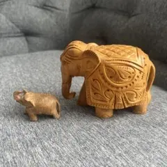 インド　手彫り象　木製彫刻　２つセット