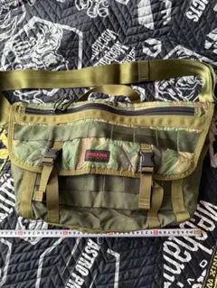 BRIEFING ショルダーバッグ オリーブグリーン 迷彩