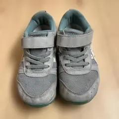 アシックス　スニーカー　18.5センチ