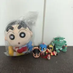 クレヨンしんちゃん　ぬいぐるみ　雑貨　まとめ売りのサムネイル