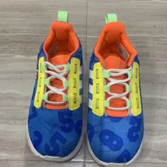 adidasスニーカー