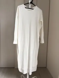 WRYHT スリット入りワンピース