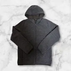 ユニクロ パーカー ブロックテック