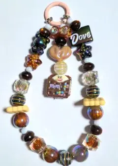 カラフルビーズの携帯ストラップ