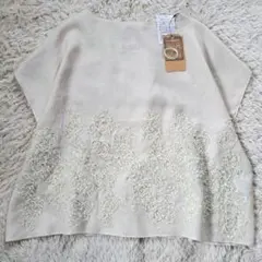 新品タグ付き 定価2.3万 ビアズリー 裾刺繍 異素材ドッキング プルオーバーのサムネイル