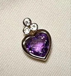 【美品】gstv アメジスト　K１８ハート型ネックレストップ
