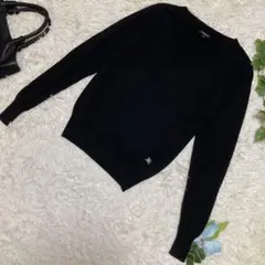 極美品　バーバリーロンドン　薄手ニット　黒　ワンポイントロゴ　Ｖネック　2 M