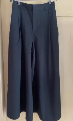 値下げ★【GU】ワイドパンツ　タックパンツ　スカートパンツ　黒　L