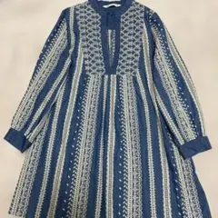 ZARAロング丈シャツトップスMサイズ爽やかブルーに沢山の刺繍ワンピースにも‼️