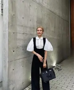 ELLIE ホワイト バルーンスリーブ シャツ