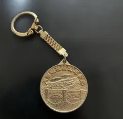 昭和天皇　レトロ　記念メダル　昭和レトロ　キーホルダー　金メダル　アンティーク