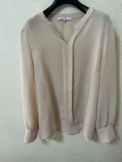 UNTITLEDアンタイトルブラウス