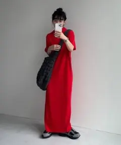 【未使用品】wee9s スーパーストレッチプリーツワンピース