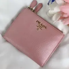 美✨プラダ 二つ折り財布 1ML024ヴィッテロムーヴ ダブルジップ ピンク