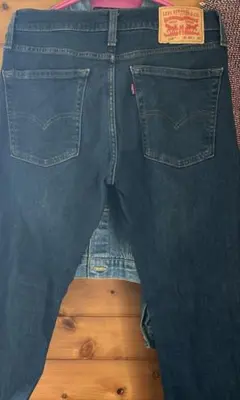 Levi's ダークブルー ストレートレッグデニム