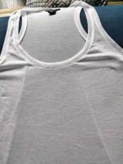 H&M ホワイト タンクトップ