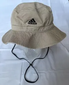 adidas バケットハット・ ベージュ