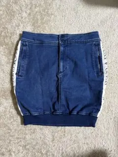 【美品】GUESS デニム ミニスカート サイドロゴのサムネイル