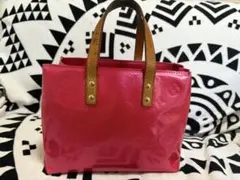 Item thumbnail for item 2ef0f776-8afe-48e8-8caa-e583e1215484