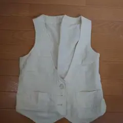 LOWRYS FARM アイボリー ノースリーブベスト