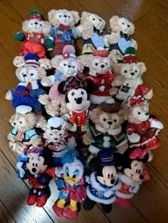 ミッキーフレンズ　ダッフィーフレンズ　まとめ売り　ぬいぐるみバッジ・ストラップ