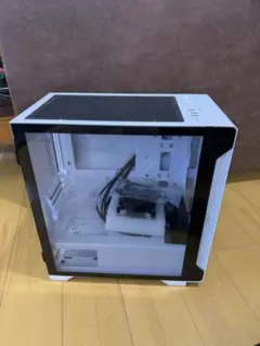 強化ガラス ミニタワーPCケース ＋ AMD 純正CPUクーラー付き