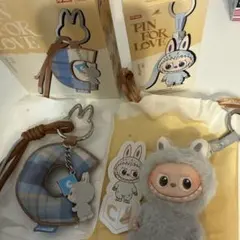 POP MART LABUBU PIN for love イニシャルＣセット