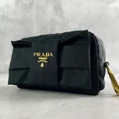 PRADA プラダ リボンポーチ マルチポーチ 化粧ポーチ 三角ロゴ ナイロンのサムネイル