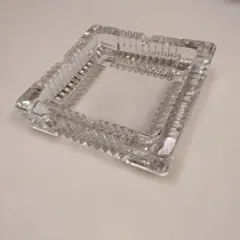 ガラス製　灰皿　昭和レトロ　四角