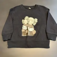 KAWS キッズ トレーナー ブラック　ユニクロ　UNIQLO 100