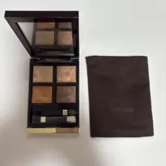 トムフォード　TOMFORD アイシャドウ　サスピション
